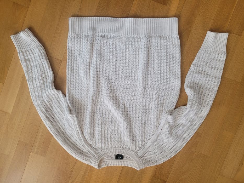 Biały sweter H&M rozmiar M, 100% bawełna.