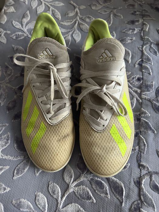 футбольные бутсы Adidas,