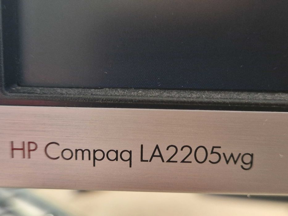 Monitor HP Compaq LA2205wg