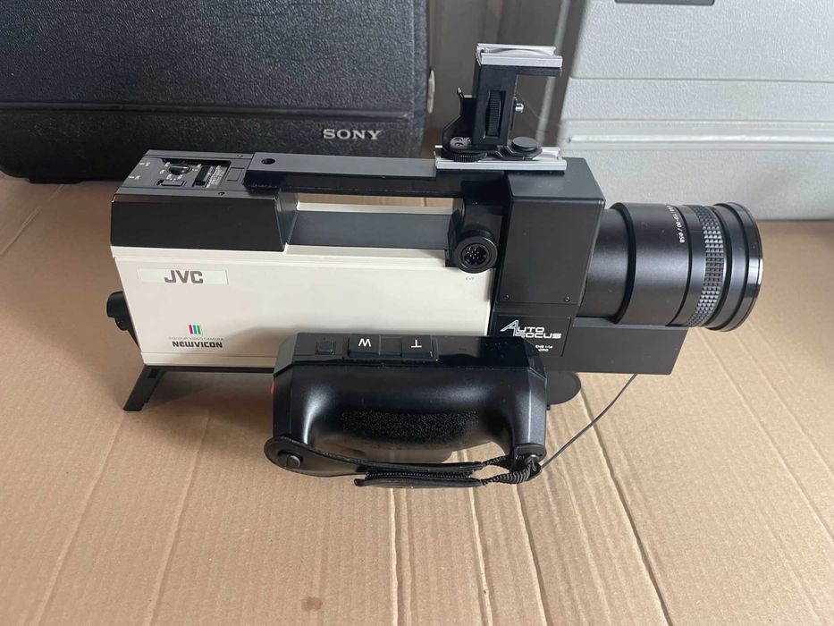 SONY Trinicon 4000P & JVC GX-N70E