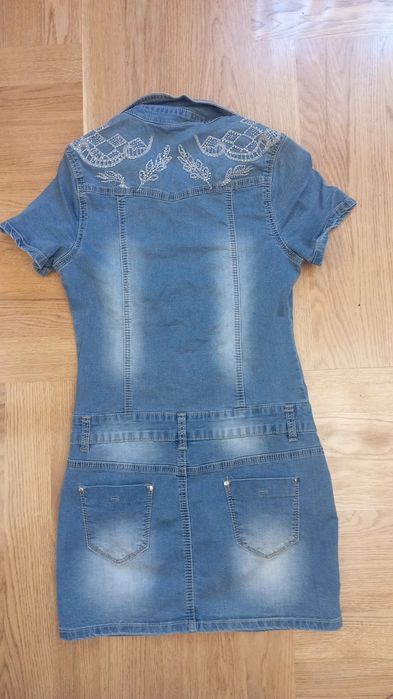 Джинсовий сарафан для дівчинки.