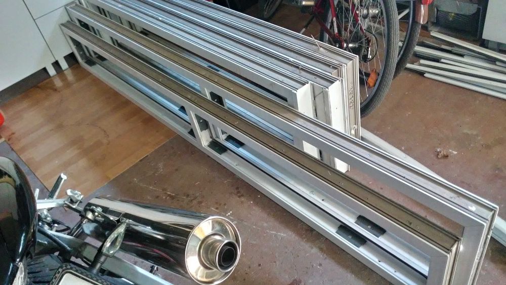 ścianki PCV kaloryfery  drzwi MDF piecyki gazowe