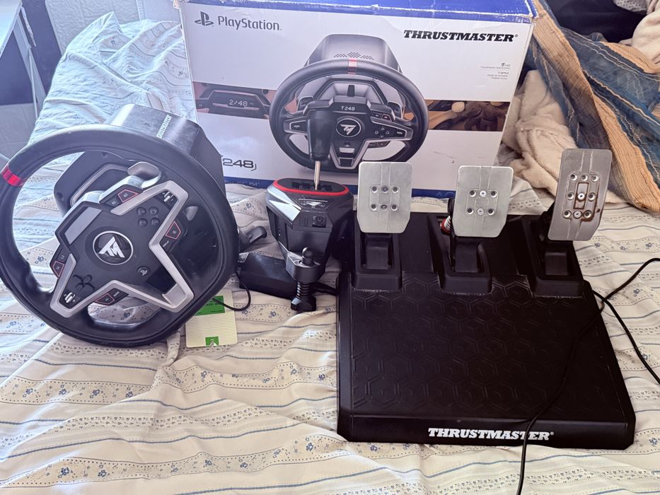 Volante para Ps5/Ps4 THURSTMASTER
