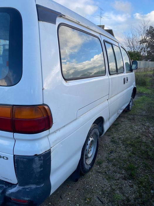 Mitsubishi L400 9 lugares