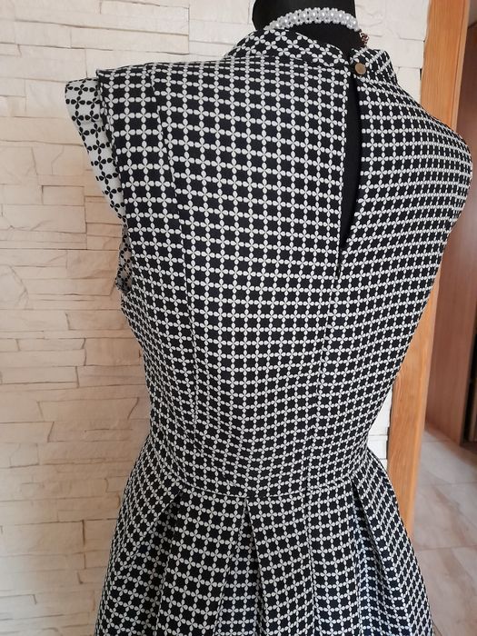 Nowa elegancka czarno biała sukienka Oasis XL /16 w pepitkę do pracy