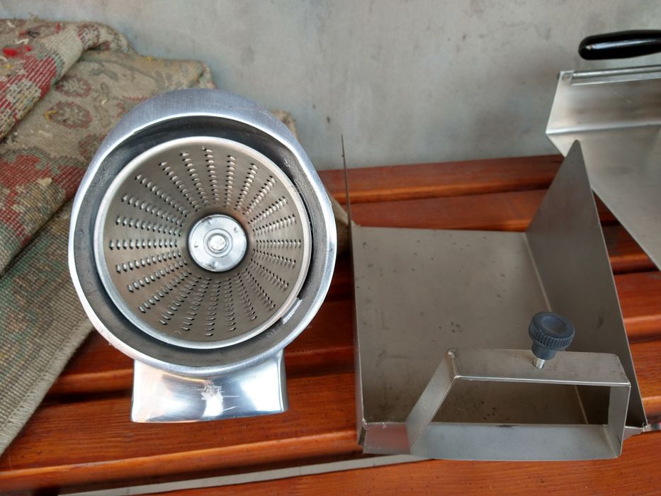 Слайсер тертка подрібнювач диски до універсального приводу