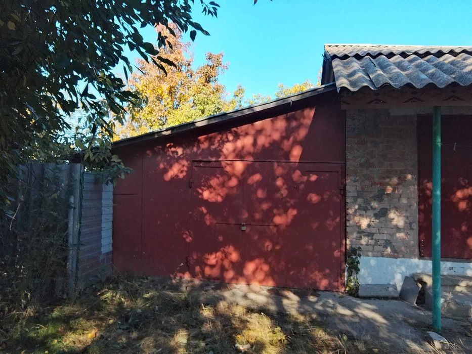 Будинок, земля, сад, є кадастровий номер
