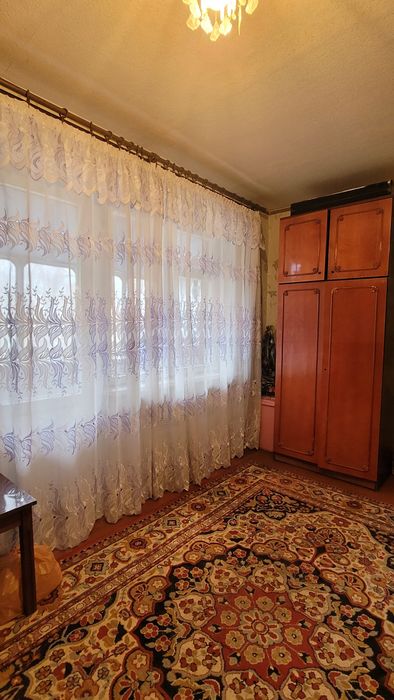 Продам 2-во кімнатну. Ворошилівка.