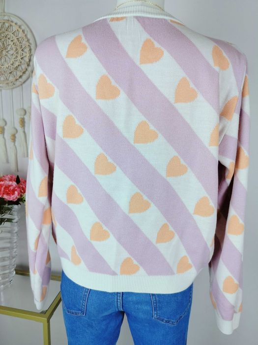 Sweter kardigan ubierany damski w paski pastelowy w serca
