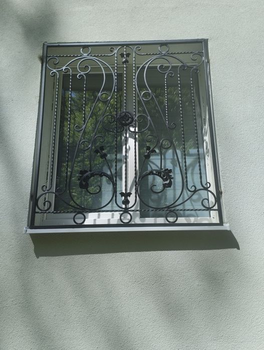 Пандуси, ангари, навіси, ворота. Зварювальні роботи Львів. Виробництво