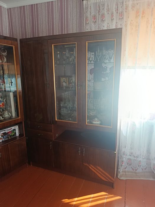 Продам диван,меблі