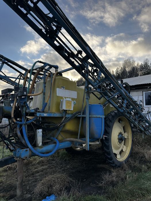 Opryskiwacz Caruelle 3000 l Dawkowanie