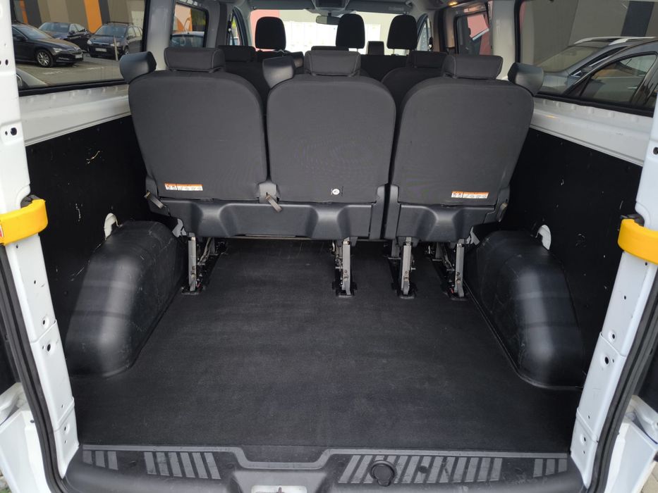 Wynajem bus 9 8 osobowy Mercedes Vito Ford Transit