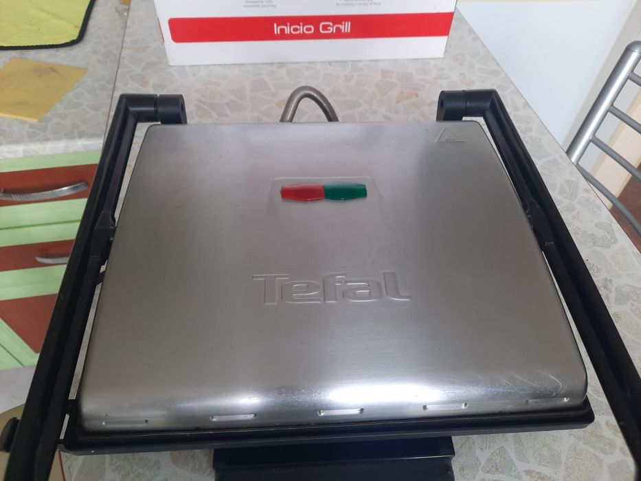 Продам гриль Tefal 1000 грн.