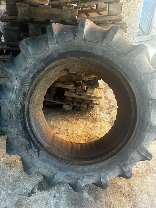 Pneus Goodyear 13.6-28