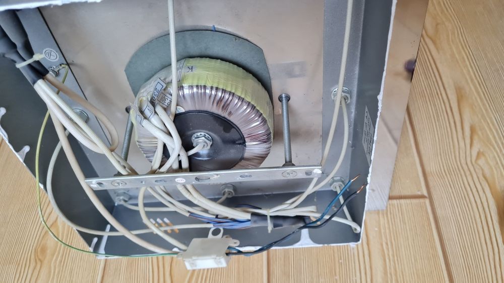 Lampa sufitowa pokojowa