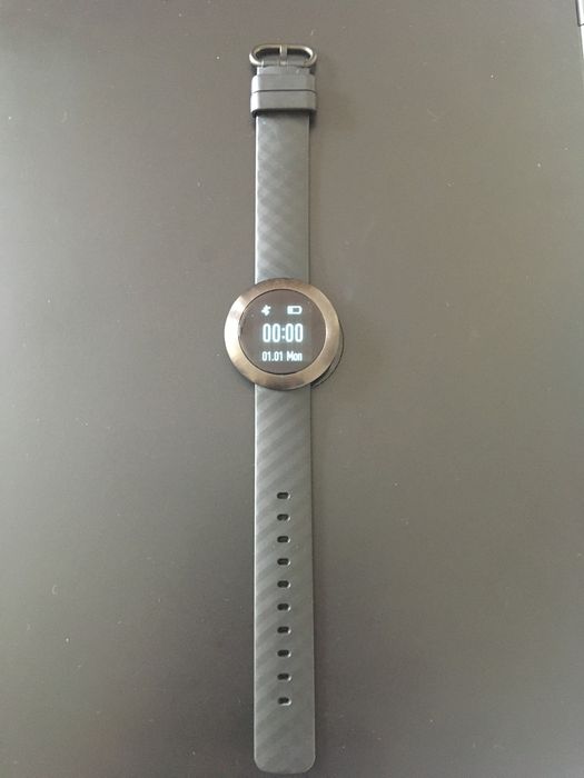 Smartwatch Huawei z ładowarką