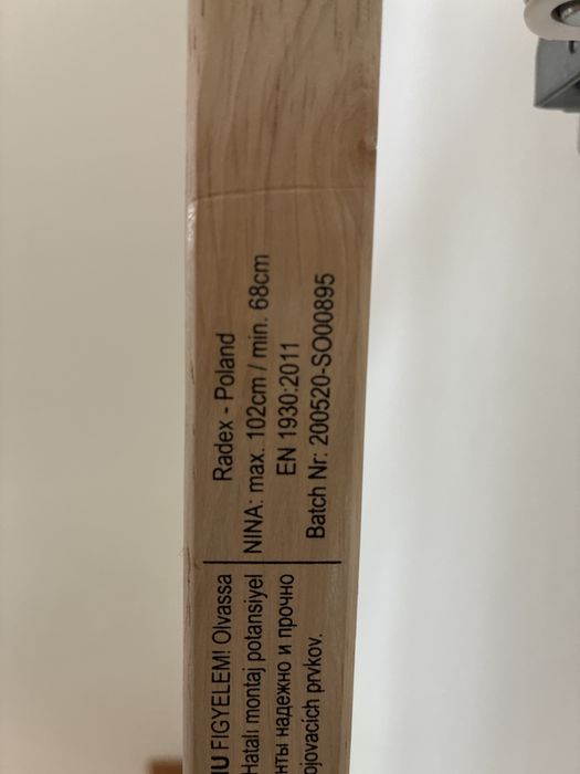 Bramka drewniana na schody dla dzieci  68-102cm