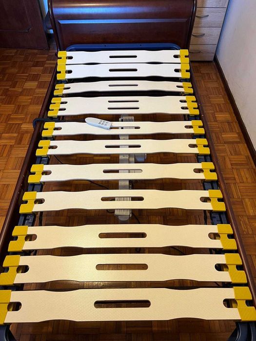 Cama articulada com c/comando