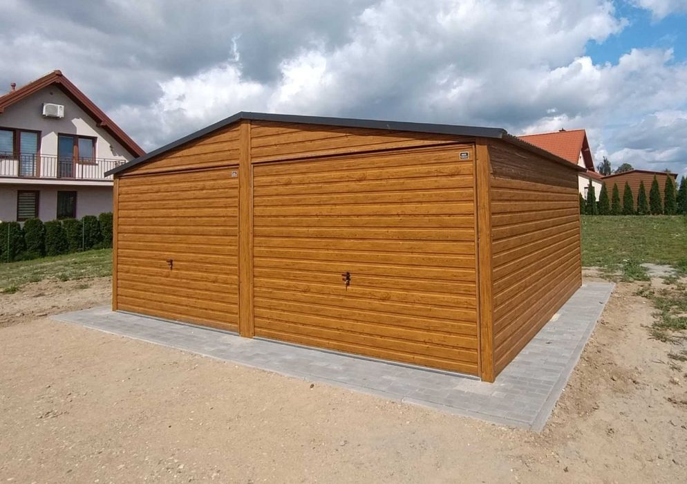 Garaż blaszany 6×5m bramy uchylne, dach dwuspadowy, złoty dąb PREMIUM