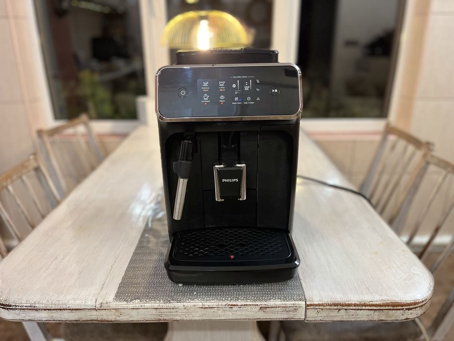 Автоматична кавомашина Philips Series 2200 EP2220/10