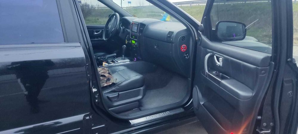 Автомобіль кіа соренто