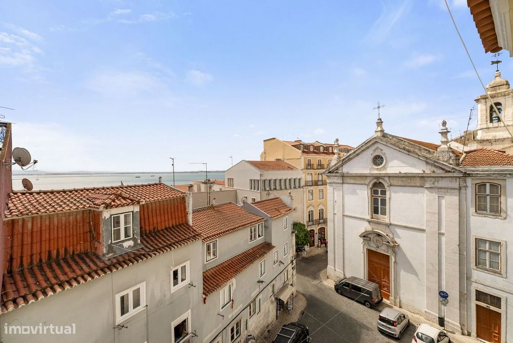 Apartamento T2 com vista, Castelo, Lisboa