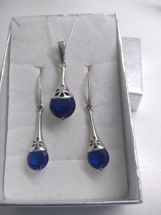 Srebrny elegancki komplet, kolczyki z wisiorkiem srebro 925   211