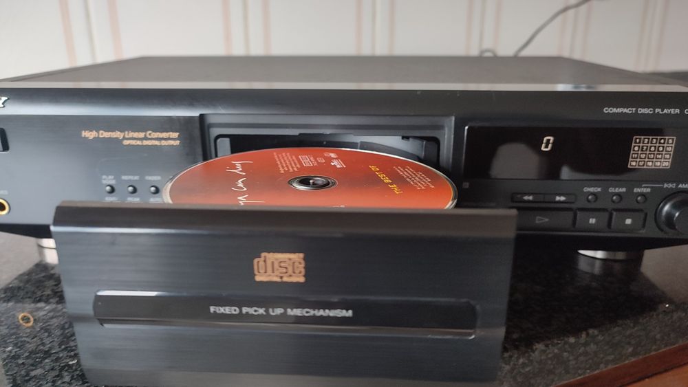 Leitor SONY CDP-XE700