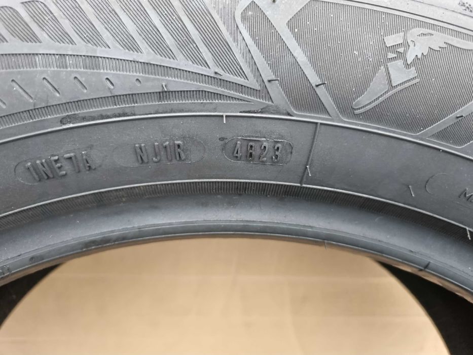 Opony Całoroczne 235/55/17 103Y GoodYear Vector 4Seasons Gen-3 Rok2023