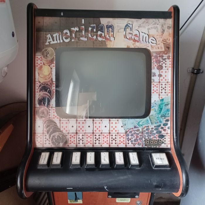 Gra American Game poker z lat 90 tych