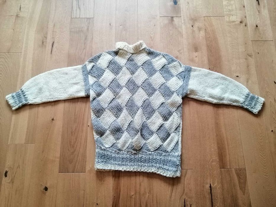 Sweter wełniany - 100%, rękodzieło
