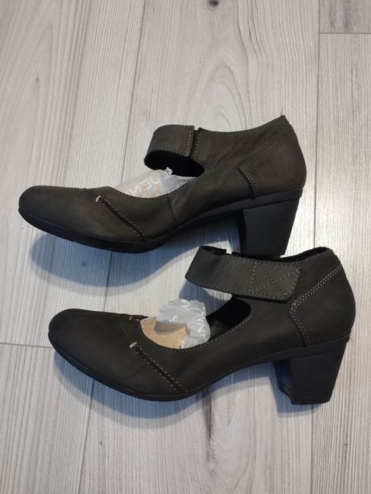 Buty damskie polbuty pantofle na obcasie 38 Khriò