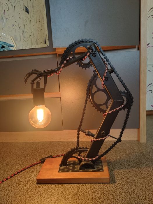 Настольная лампа в стиле steampunk