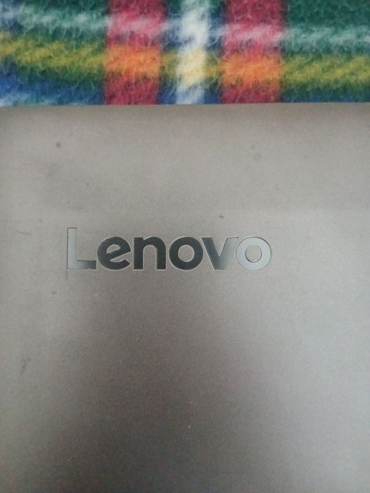 Computador LENOVO