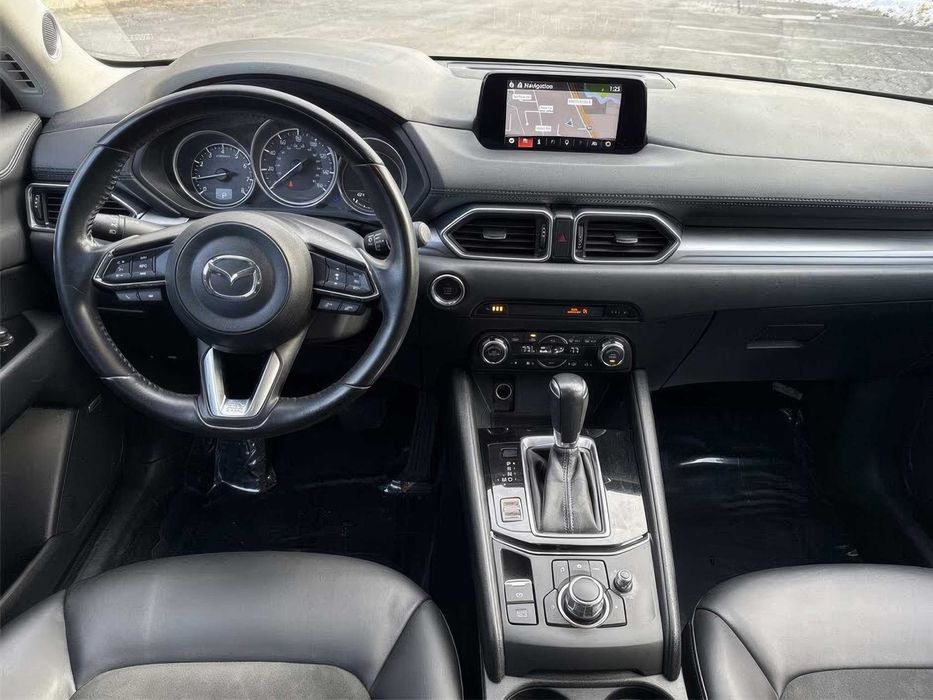 Mazda CX-5 Touring      2018