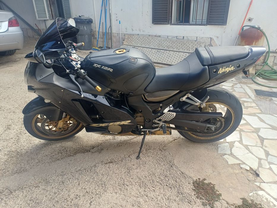 Kawasaki zx12r 2002