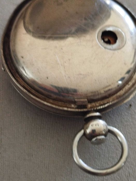 Relogio de bolso em prata inglesa de chavinha século XIX excelente