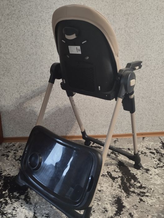 Продам столик для кормления малышей