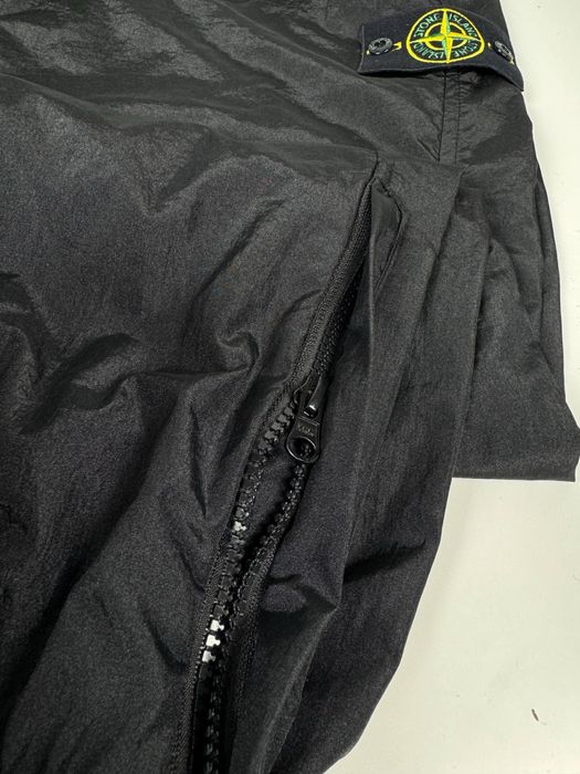 Нейлонові штани Stone Island