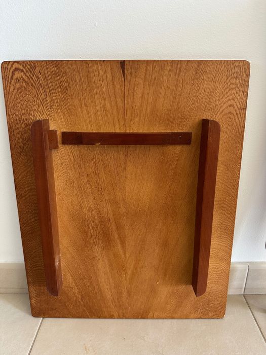 Mesa de apoio em cerejeira