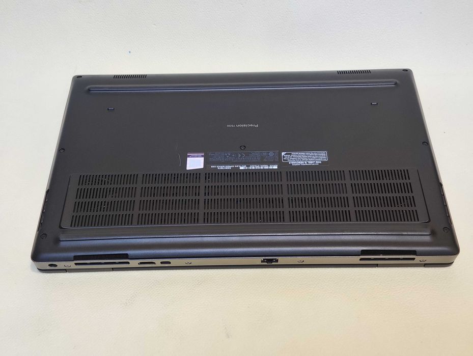 Ноутбук Dell Precision 7530 15,6" UHD XEON E-2186M/32Gb/SSD/P3200 6Gb