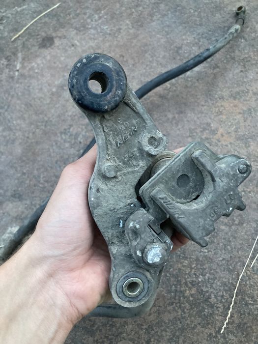 Тормозний супорт Honda Lead HF-05 90/50 | Тормоза шланг супорт лід