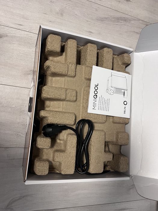 Продам капсульну кавоварку Delta Q mini без капучинатора .