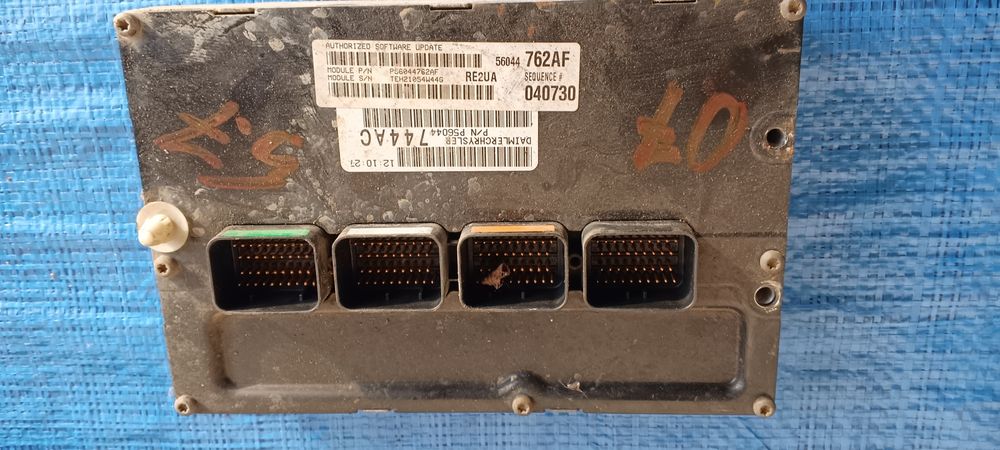 Komputer sterownik 744AC silnika 5.7 HEMI Jeep Grand Cherokee WK Comma