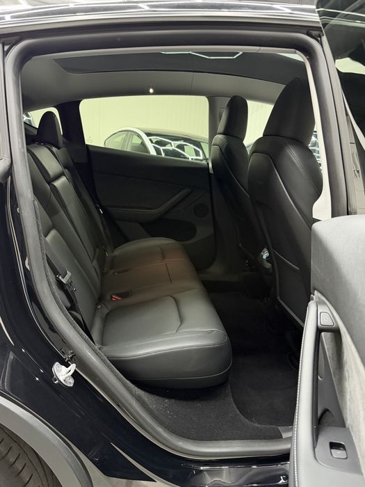 Tesla Model Y Long range dual motor