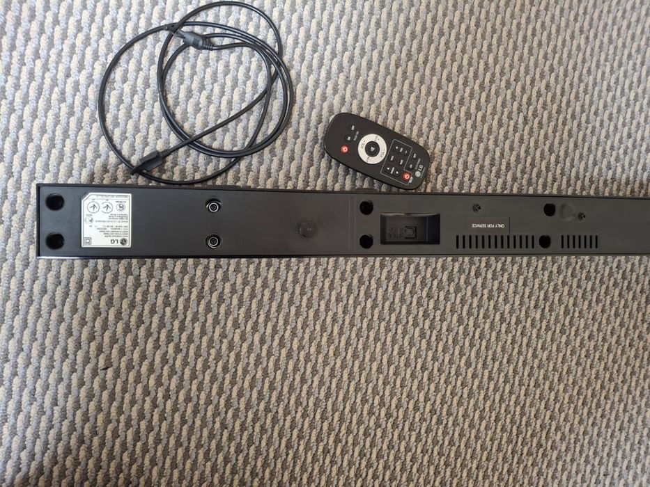 Саундбар LG NB2020A — рабочий, с ИК-кабелем