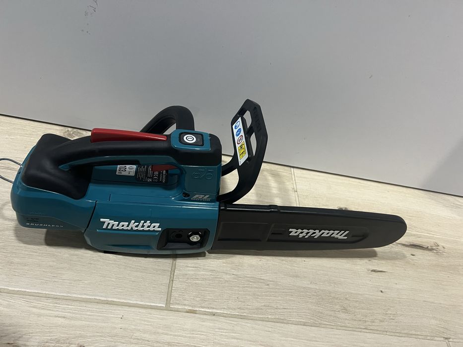 Акамуляторна пилка Makita