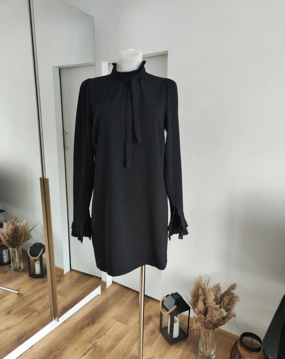 Elegancka sukienka Pinko 40/S/M quiet luxury