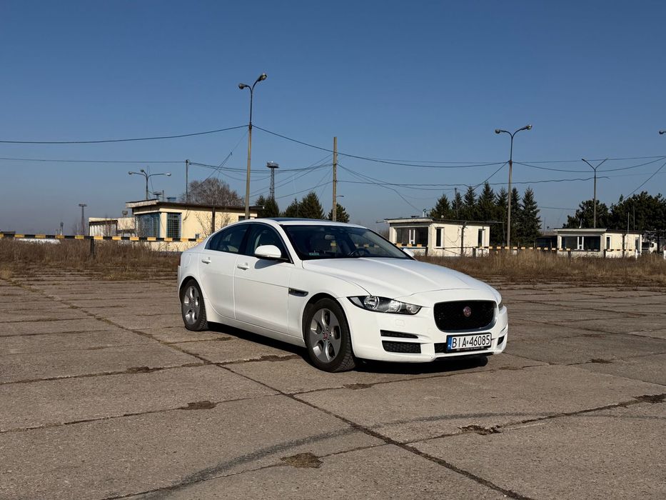 Jaguar XE